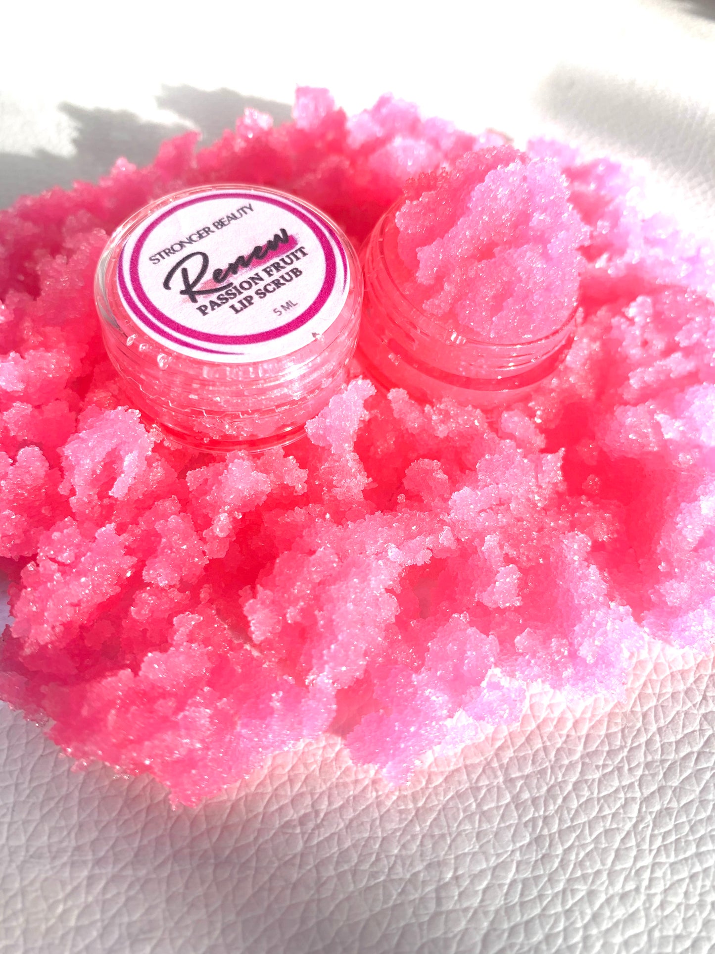RENEW- LIP SCRUB & hydrating treatment